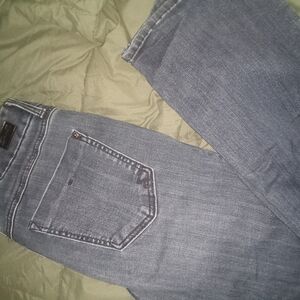 Gray Straight Leg Jeans with Classic Appeal
